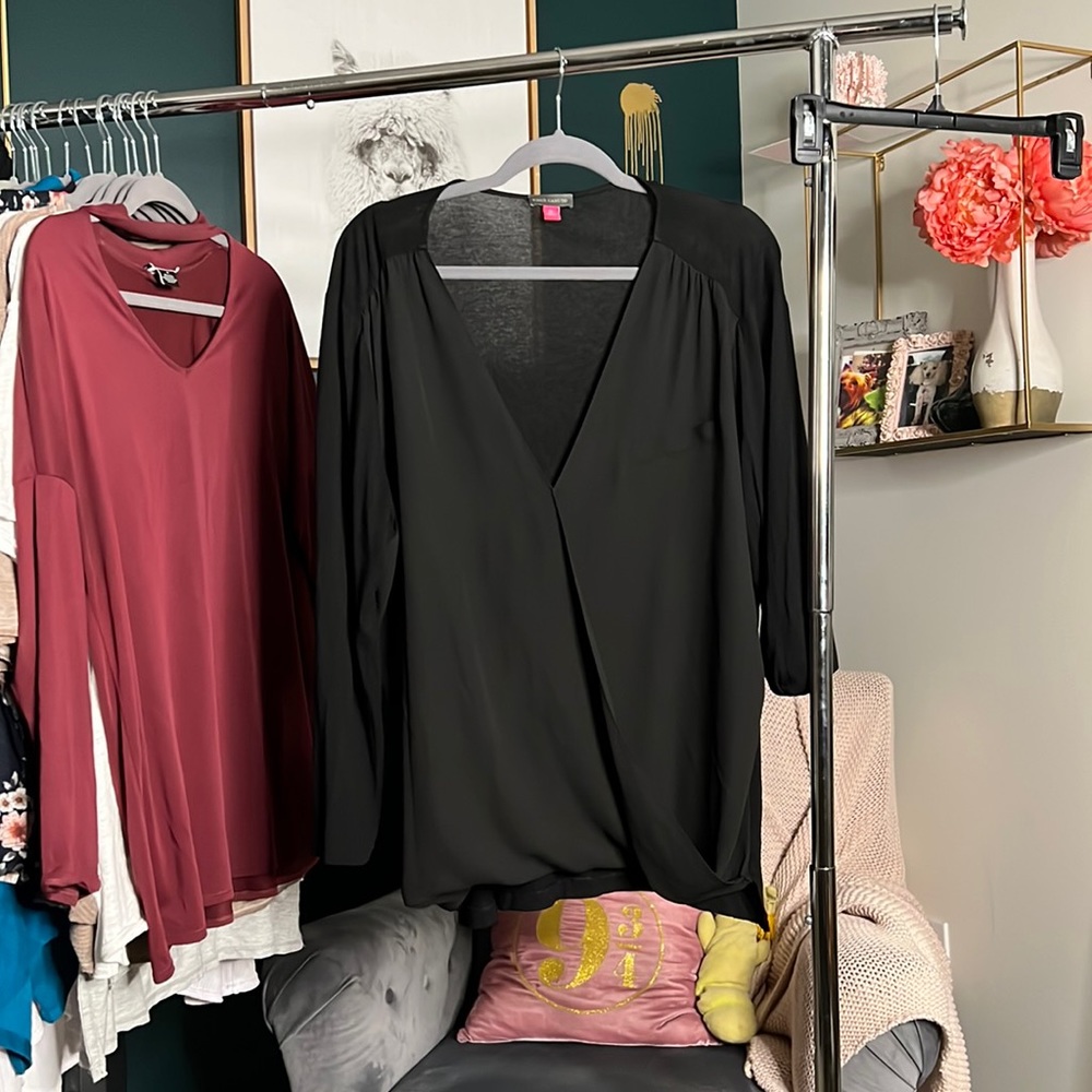 Vince Camuto XL gently used long sleeve blouse